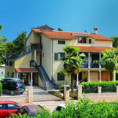 Apartments Pilic Rosini Exterior photo